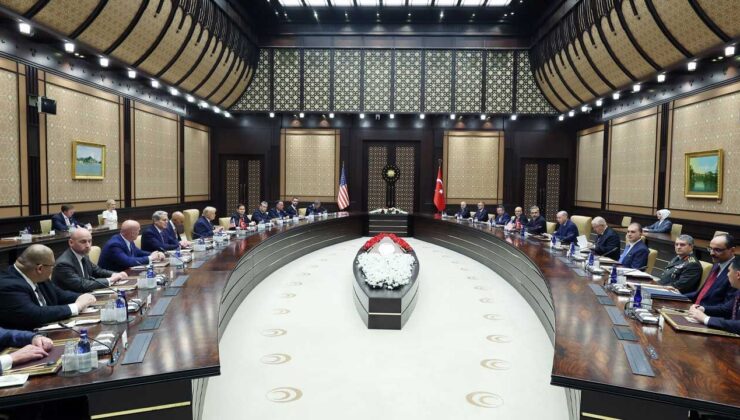 Erdoğan, Trump ile heyetler arası görüşmeye başkanlık etti