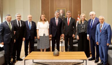 Erhürman, Türkiye-KKTC Parlamentolar Arası Dostluk Grubu başkanı ve beraberindeki heyeti kabul etti