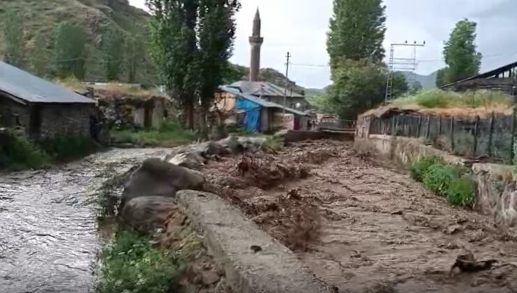 Erzurum'da sağanak sele dönüştü; evleri su bastı