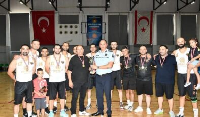 Geleneksel Polis Basketbol Turnuvası'nın 7. şampiyonu Lefkoşa Polis Müdürlüğü