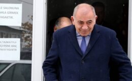 Gürsel Tekin, CHP'yi taşıyan ekibe 'yük' dedi