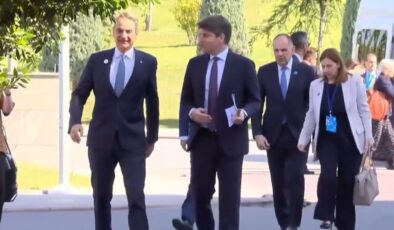 Haddini aşan Miçotakis Türkiye’ye sığındığı günleri unutmuşa benziyor