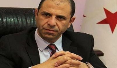 Özersay ”Ercan Havalimanında sıkıntılı anlar yaşadık”