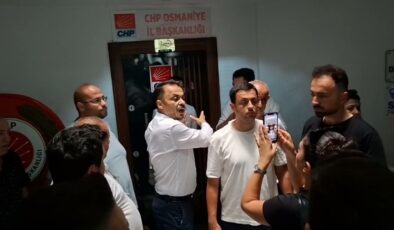 Kılıçdaroğlu yönetiminin atadığı yönetim, il binasına çilingirle girdi