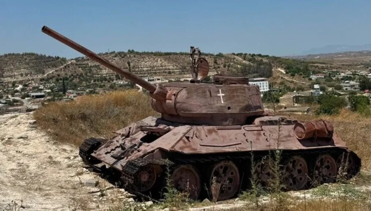 KKTC'deki Kıbrıslı Türk Mücahitlerin cesaretlerinin sembolü: "Tutsak Tanklar"