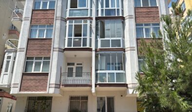 Kötü koku ekipleri harekete geçirdi… Ablasının cesediyle bir hafta aynı evde kalmış