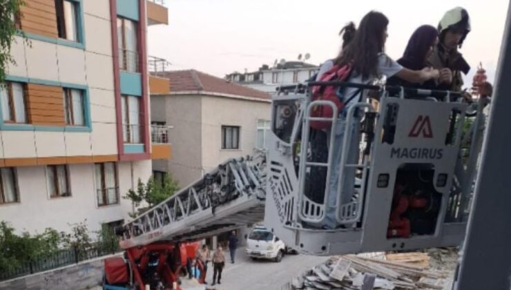 Küçükçekmece'de bina bahçesinde göçme; 29 kişiyi itfaiye kurtardı