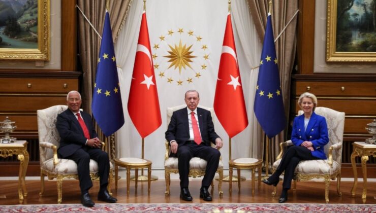 Külliye'deki 'koltuk krizi' böyle aşıldı