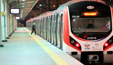 Marmaray'da bir intihar daha! Seferler gecikmeli yapılıyor