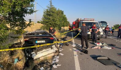 Memleket yolunda facia: Gurbetçi aileyi ölüm ayırdı