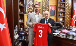 Milli futbolcu Merih Demiral, Bahçeli’yi ziyaret etti