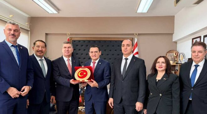 Oğuz, Akdeniz Belediyeler Birliği heyeti ile görüştü