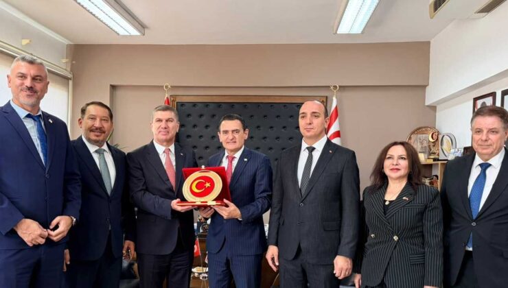 Oğuz, Akdeniz Belediyeler Birliği heyeti ile görüştü
