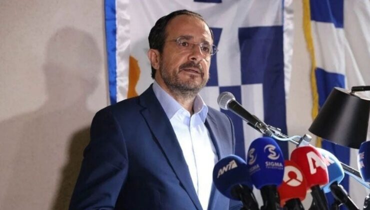 Politis: “Barikatları açmayan Hristodulidis hükümetidir”