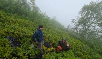 Rize'de doğa yürüyüşünde kaybolan 3 Rus turist kurtarıldı