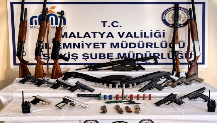 Sosyal medyada silah teşhiri yapan 56 şüpheli yakalandı