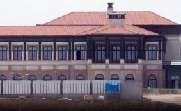 Tartışılan lüks villaya bakın kim yerleşti