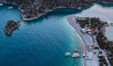 Türkiye'nin en tuhaf sınırı: 10 kulaçta il, 2 ayda nüfus değişiyor