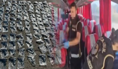 Tuzla'da yolcu otobüsündeki gizli bölmede 120 ruhsatsız silah yakalandı