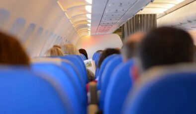 Uçakta sigara krizi! Pilot havalimanına geri dönüş kararı aldı, polis geldi