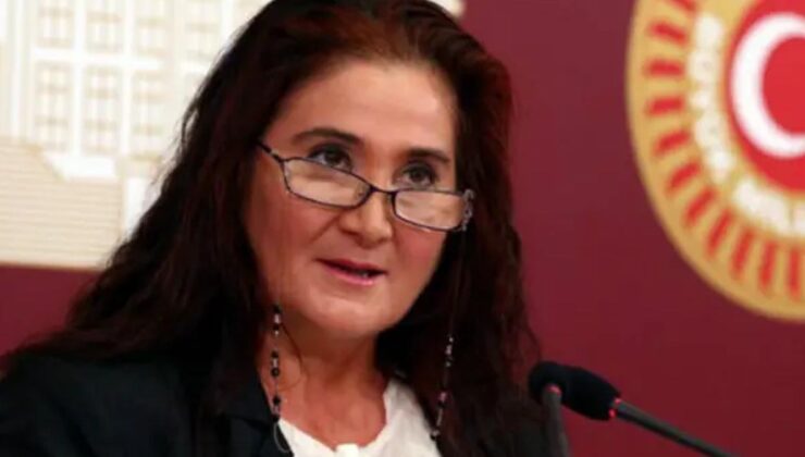 Ünlü sanatçı Sabahat Akkiraz da CHP’den istifa etti