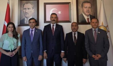 Yeni Azerbaycan Partisi heyetinden AK Parti KKTC Temsilciliğine ziyaret
