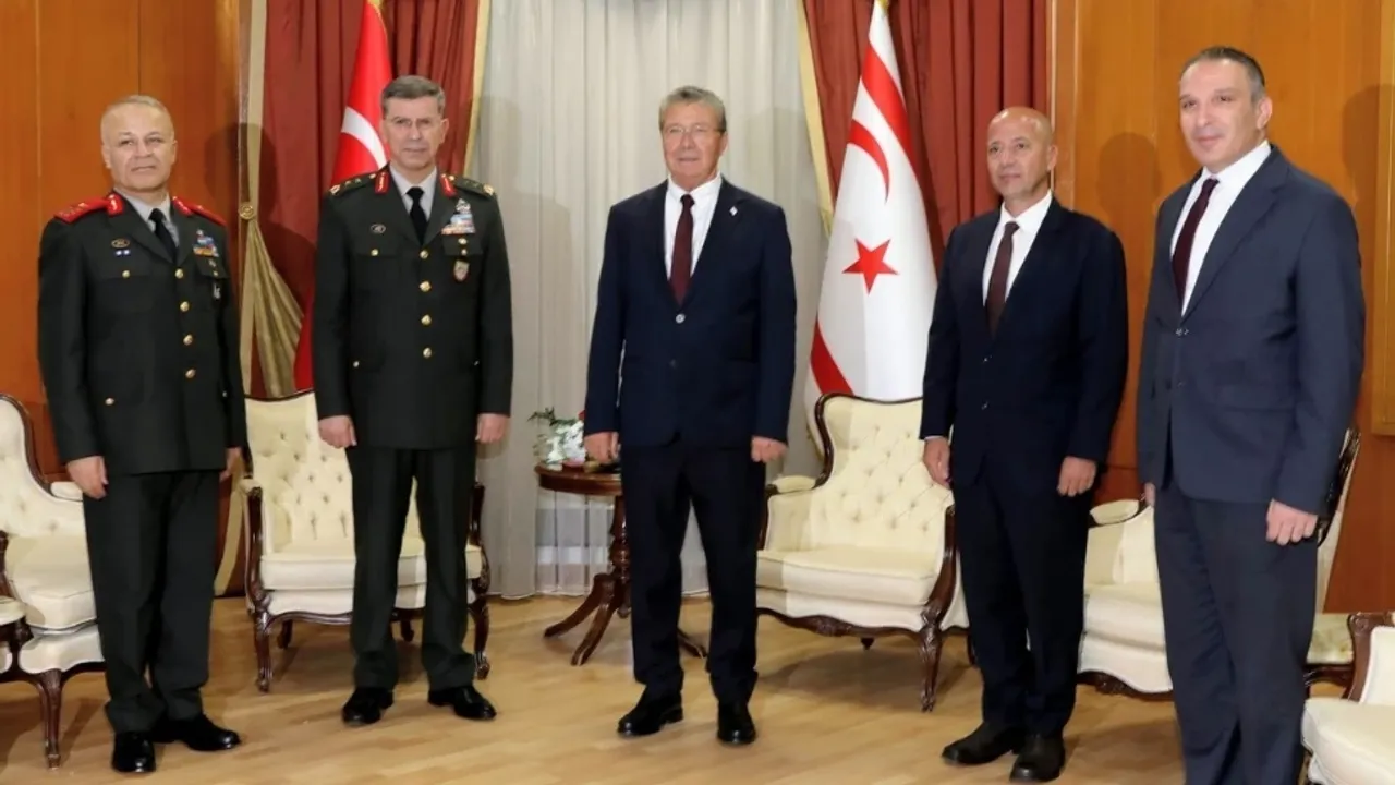 Ünal Üstel, yeni KTBK ve GKK komutanlarını kabul etti