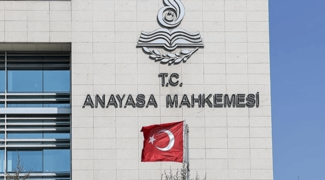 6 aylık iş güvencesine 2 gün kala kovulmuştu: AYM bankanın "kıdem oyununu" bozdu!