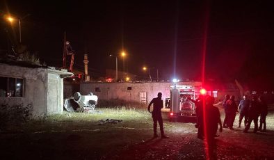 Ağrı’da otomobil çatı üzerinden şarampole devrildi: 1 yaralı