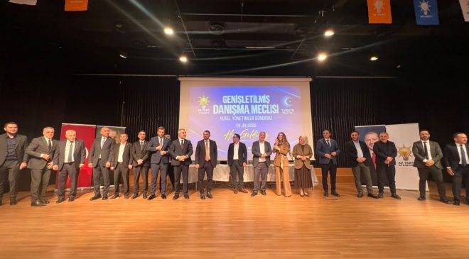Ataşehir ve İstanbul'da dengeleri değiştirecek transfer: 6 CHP'li meclis üyesi AKP'ye geçti