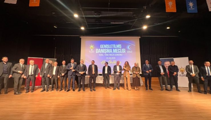 Ataşehir ve İstanbul'da dengeleri değiştirecek transfer: 6 CHP'li meclis üyesi AKP'ye geçti