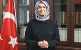 Atatürk’ü seven yollandı portresini asmayan kaldı
