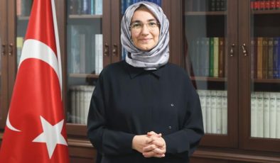 Atatürk’ü seven yollandı portresini asmayan kaldı
