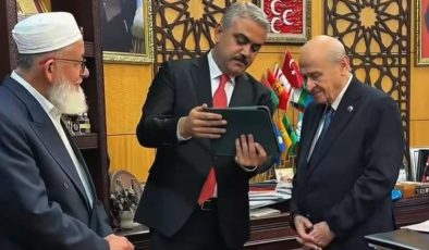 Belediye başkanının izlettiği videoya Bahçeli'nin yorumu: "Ferdi, mahvettin bizi!"
