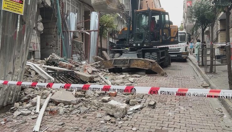 Beşiktaş’ta kentsel dönüşüm yıkımında korkutan an: Bitişik apartman tahliye edildi