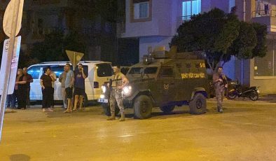 Boşandığı eşini öldürdü, oğlunu yaraladı, intihar etti