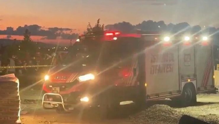 Büyükçekmece'de toprak kayması sonucu 2 işçi göçük altında kaldı