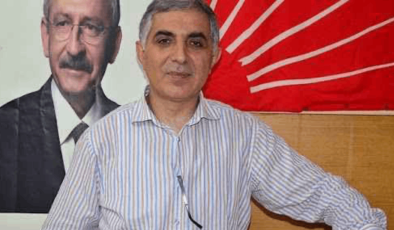 CHP’li eski başkandan Özel’e dikkat çeken destek: 'Ayaklarını yıkar…'