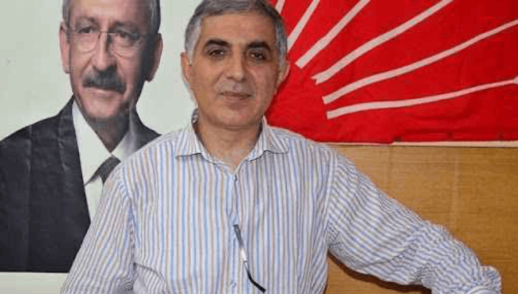 CHP’li eski başkandan Özel’e dikkat çeken destek: 'Ayaklarını yıkar…'