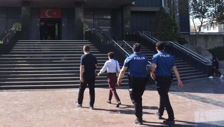 CHP'li belediyeye haciz şoku! İcra memurları polisle birlikte kapıya dayandı