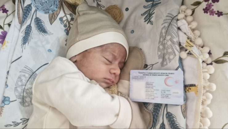 Diyarbakırlı inşaat işçisi oğluna verdiği adla herkesi şaşırttı