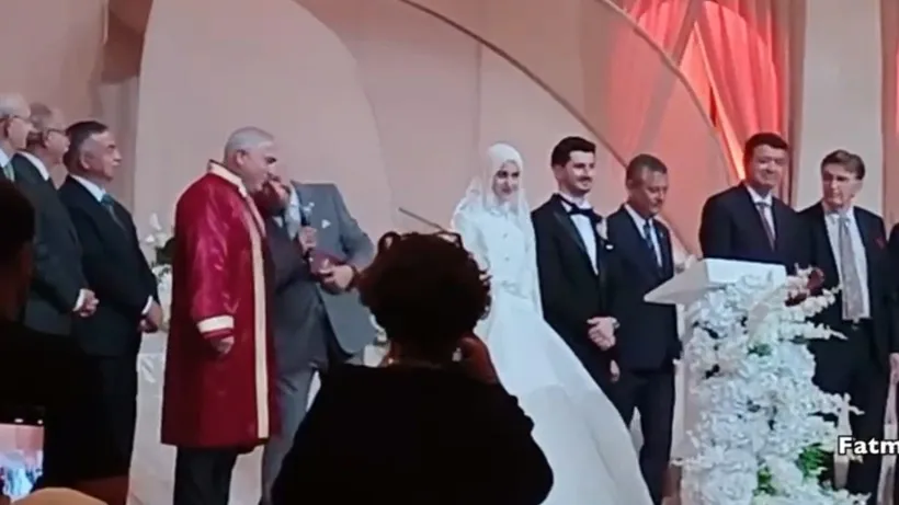 “Başına neler gelecek” demişti… Fatih Belediye Başkanı’ndan Arınç’a olay sözler