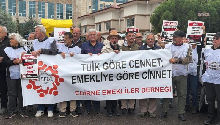 Emeklilerden TÜİK önünde dikkat çeken eylem
