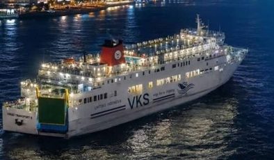 Endonezya’da 241 kişiyi taşıyan gemiyle irtibat kesildi!