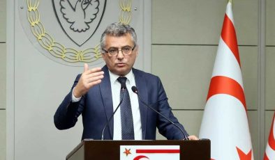 Erhürman: Güven zedeleyen girişimlerden uzak durulmalı
