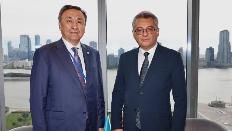 Erhürman, TDT Genel Sekreteri Ömüraliyev ile görüştü