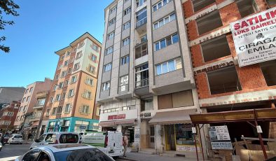 Evde kardeşleri tarafından cesedi bulundu