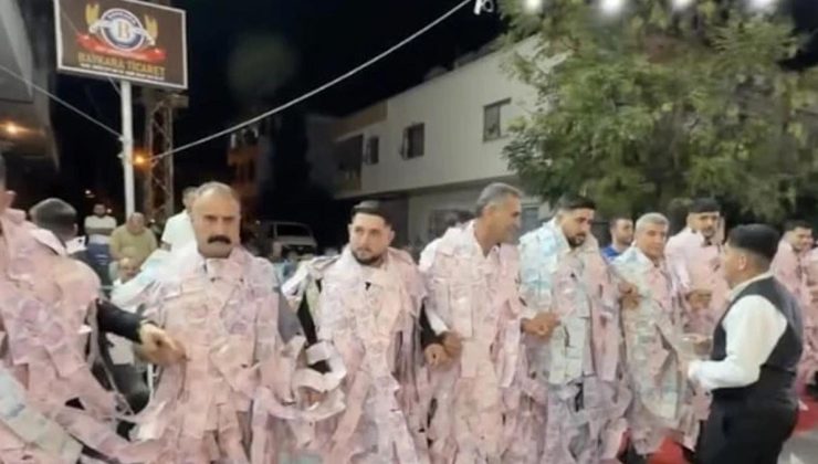 Görüntü Türkiye'den! Paraları üzerlerine dolayıp halay çektiler