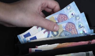 Güney Kıbrıs’ta maaşlar arttı