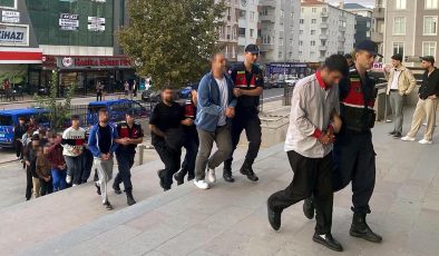 Hesaplarında 2,3 milyar liralık hareketlilik olan yasa dışı bahis şüphelilerine operasyon: 14 gözaltı
